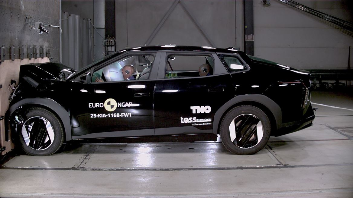 Kia EV4 Full Width Rigid Barrier test 2025
