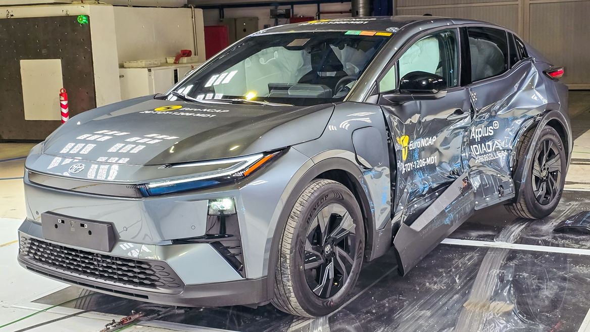 Toyota C HR Side Mobile Barrier test 2025 after crash