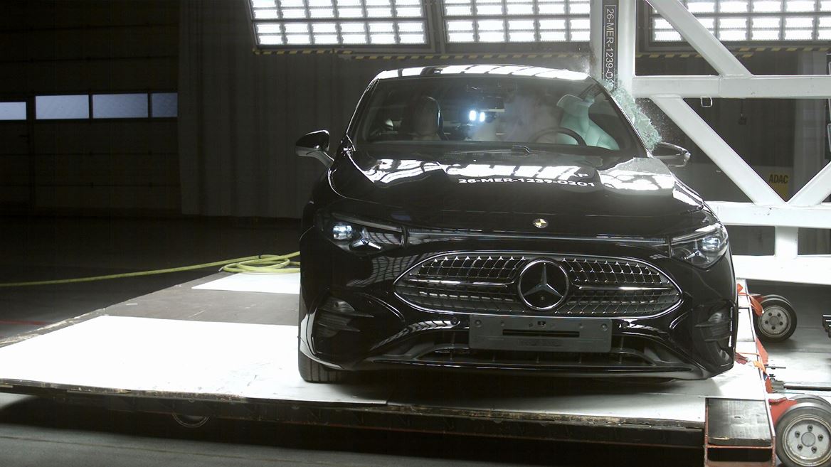 Mercedes Benz CLA hybrid Side Pole test 2025