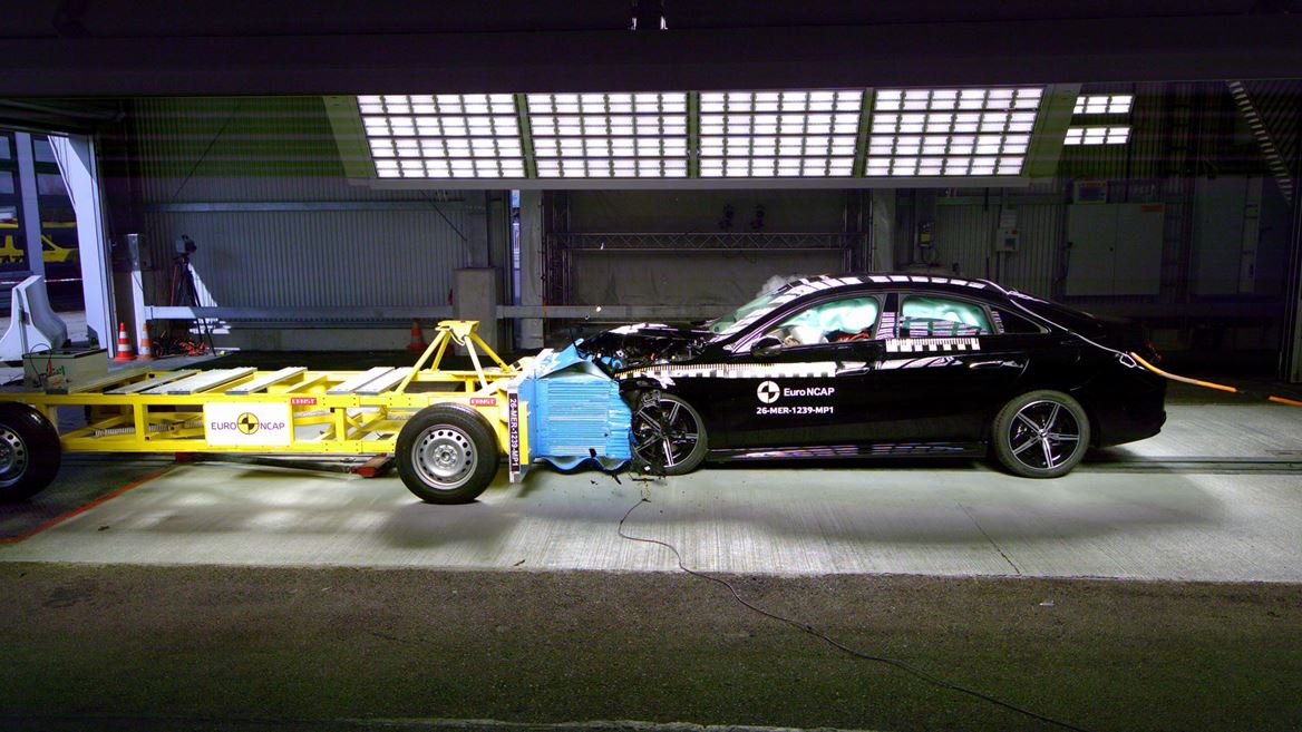 Mercedes Benz CLA hybrid Mobile Progressive Deformable Barrier test 2025