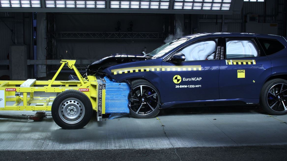 BMW iX3 MPDB test 2026
