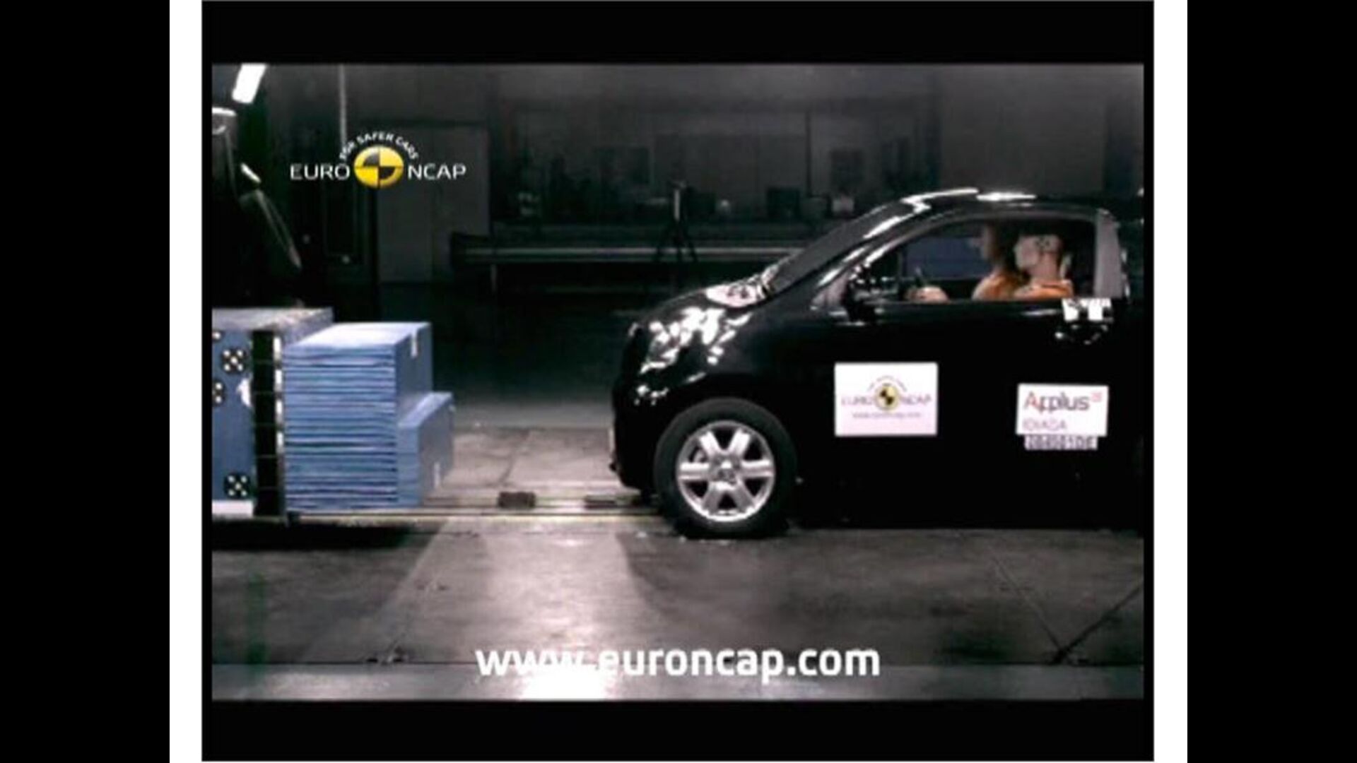 Toyota iQ 2009 - Crash Tests 2009