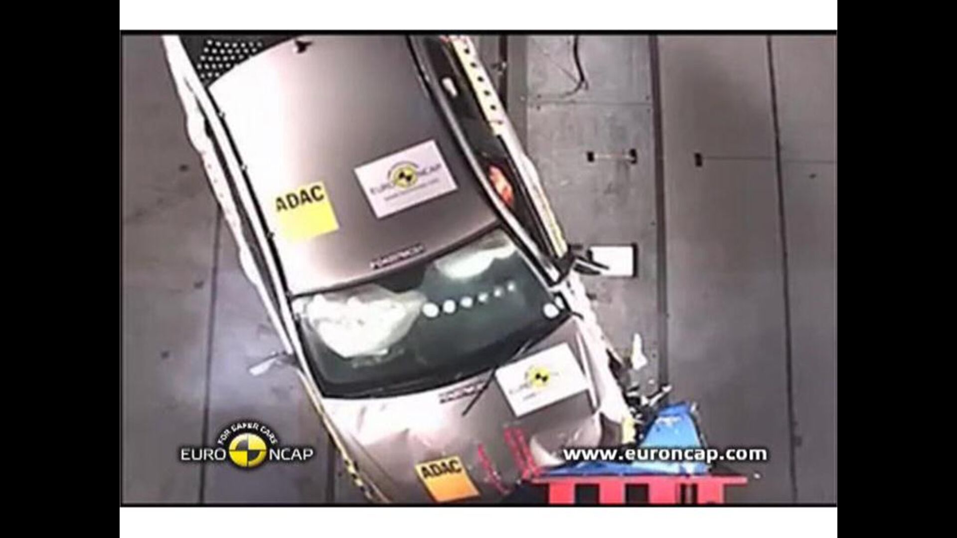 Mercedes Benz C-Class - Crash Tests 2009