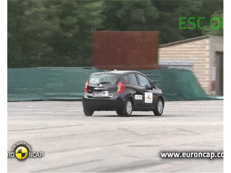 Nissan Note  - ESC Test 2013