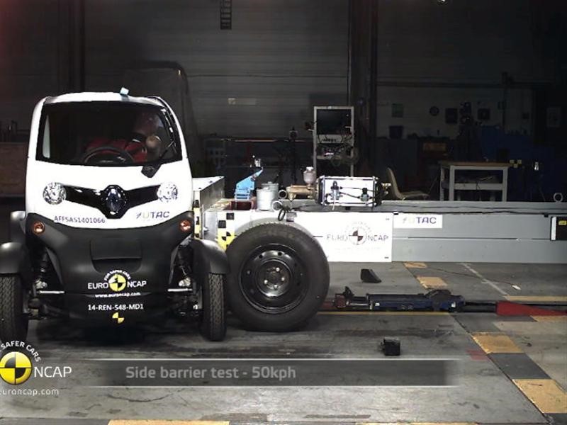 Renault Twizy 80 - Crash Tests 2014 - with captions
