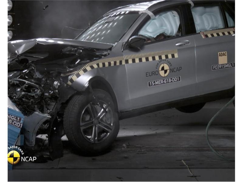 Mercedes-Benz GLC - Crash Tests 2015