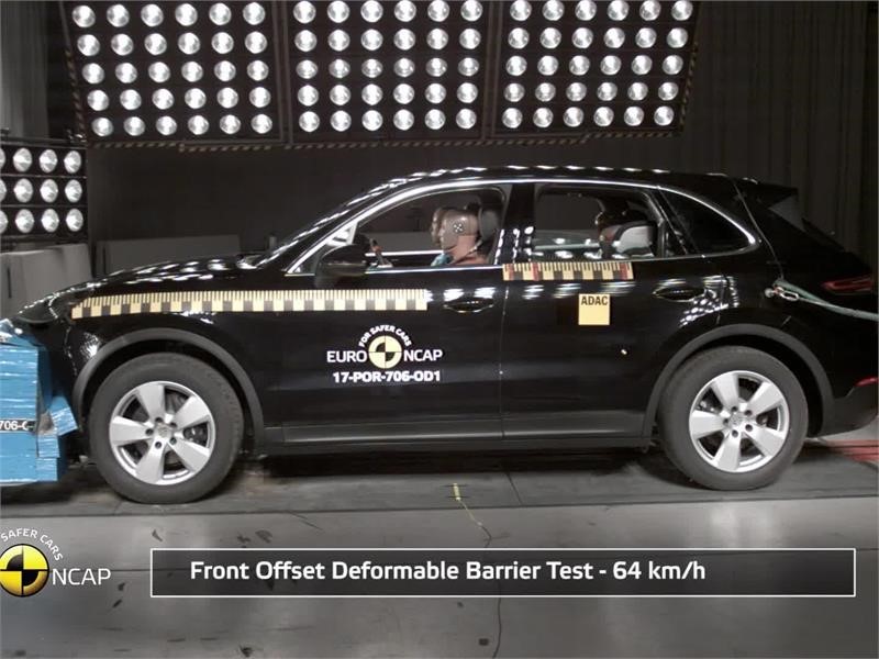 Porsche Cayenne - Crash Tests 2017