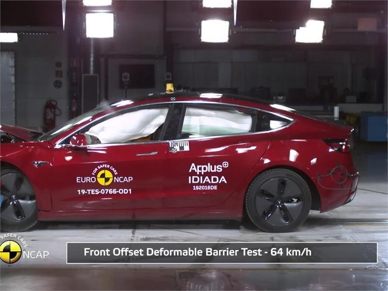 Tesla Model 3 - Crash Tests - 2019