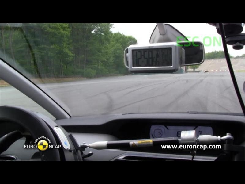 citroën-c4-picasso---esc-test-2013