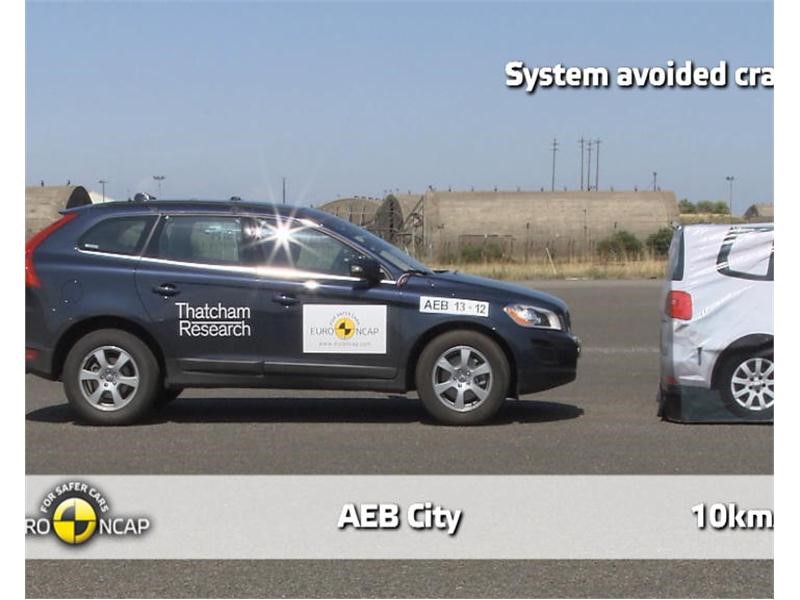 Volvo XC60  - AEB Tests 2013