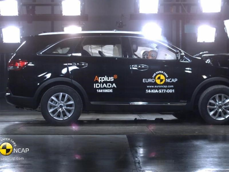 kia-sorento---crash-tests-2014