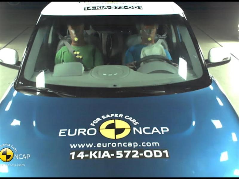 kia-soul-ev---crash-tests-2014---with-captions