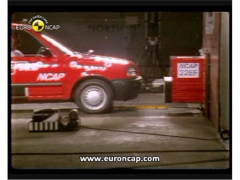 crash-test-video-nissan-micra-1997