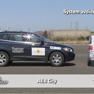 Volvo XC60  - AEB Tests 2013
