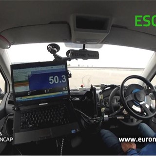 Volkswagen T5  - ESC Test 2013