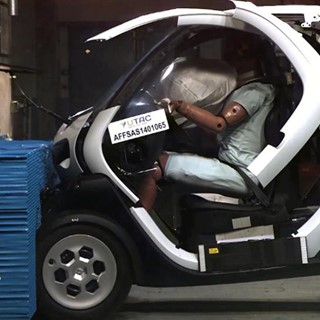 Renault Twizy 80 - Crash Tests 2014