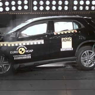 Mercedes-Benz GLA-Class - Crash Tests 2014