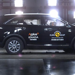 Kia Sorento - Crash Tests 2014