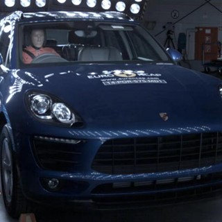 Porsche Macan - Crash Tests 2014