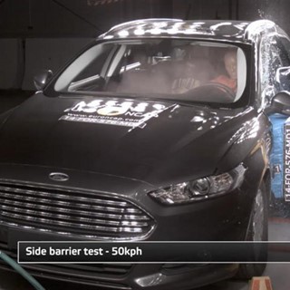 Ford Mondeo - Crash Tests 2014 - with captions