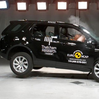 Land Rover Discovery Sport - Crash Tests 2014