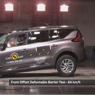 Renault Espace - Crash Tests 2015