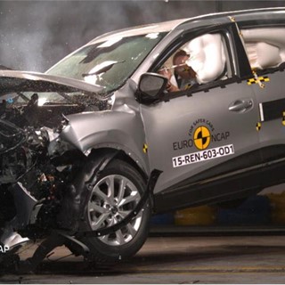 Renault Kadjar - Crash Tests 2015