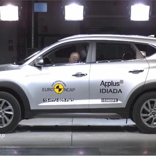 Hyundai Tucson - Crash Tests 2015