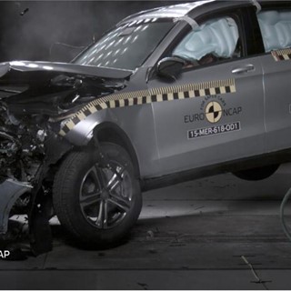 Mercedes-Benz GLC - Crash Tests 2015