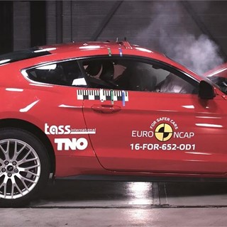 Ford Mustang - Crash Tests 2017