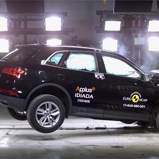 Audi Q5 - Crash Tests 2017