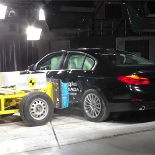 BMW 5-Series - Crash Tests 2017