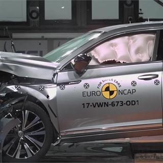 VW Arteon- Crash Tests 2017