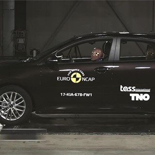 Kia Rio- Crash Tests 2017