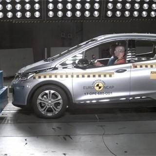 Opel/Vauxhall Ampera-e- Crash Tests 2017