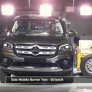 Mercedes-Benz X-Class - Crash Tests 2017