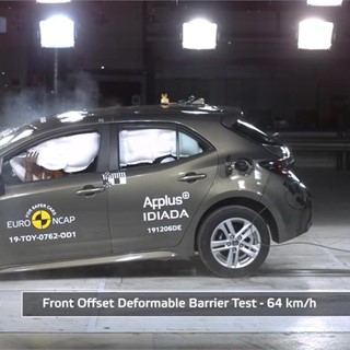 Toyota Corolla - Crash Tests - 2019