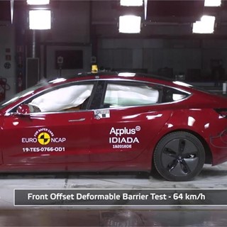 Tesla Model 3 - Crash Tests - 2019