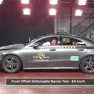 Mercedes-Benz CLA - Crash Tests - 2019