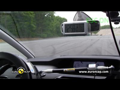 citroën-c4-picasso---esc-test-2013