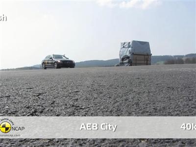 mercedes-c-class----aeb-test-2014