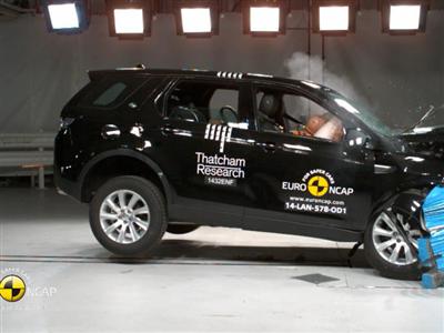 land-rover-discovery-sport---crash-tests-2014