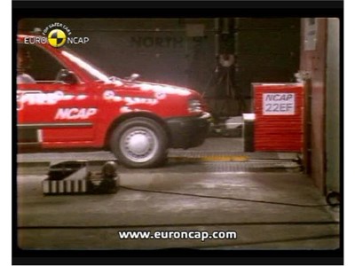 crash-test-video-nissan-micra-1997