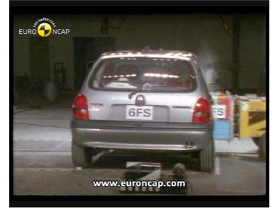 crash-test-video-opel-corsa-1997