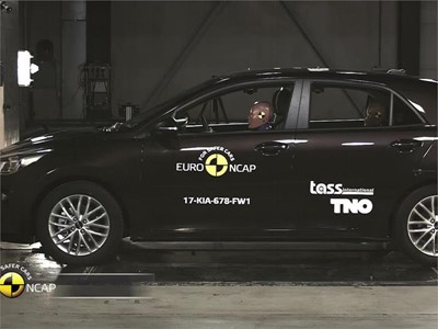 kia-rio--crash-tests-2017