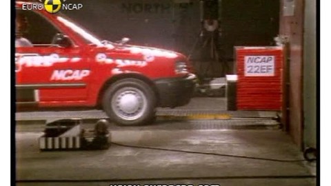 crash-test-video-nissan-micra-1997