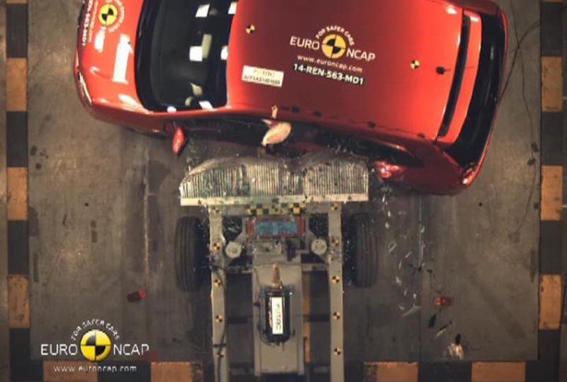 renault-twingo---crash-tests-2014---with-captions
