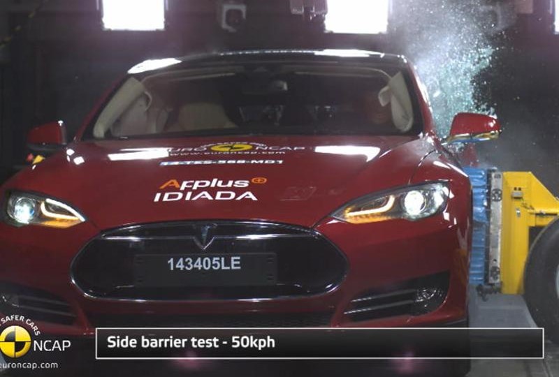 Zuigeling Behoefte aan Verwoesten Euro NCAP Newsroom : Tesla Model S - Crash Tests 2014 - with captions