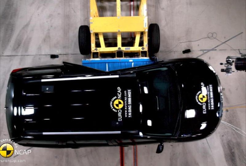 dacia-logan-mcv---crash-tests-2014---with-captions