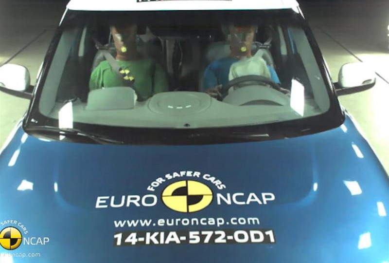 kia-soul-ev---crash-tests-2014---with-captions
